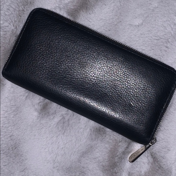 Michael Kors Wallet - Picture 3 of 5